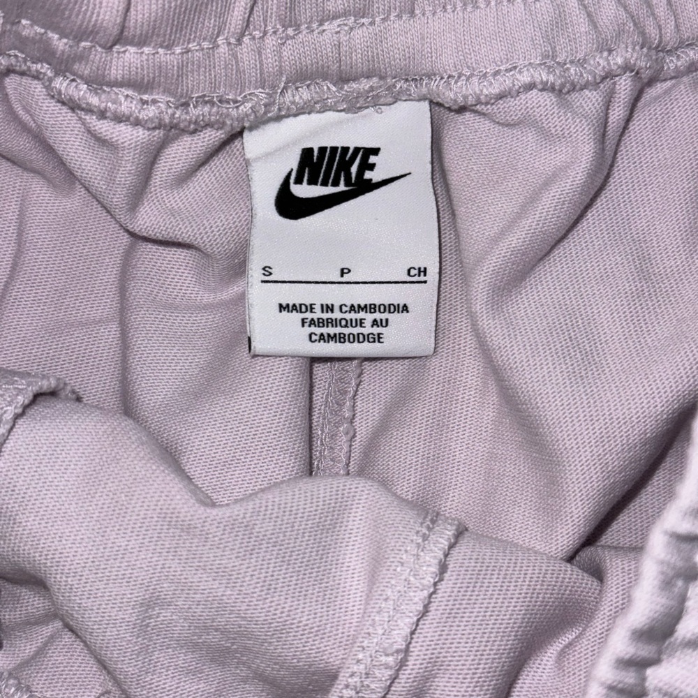 NIKE SHORTS - Picture 2 of 4